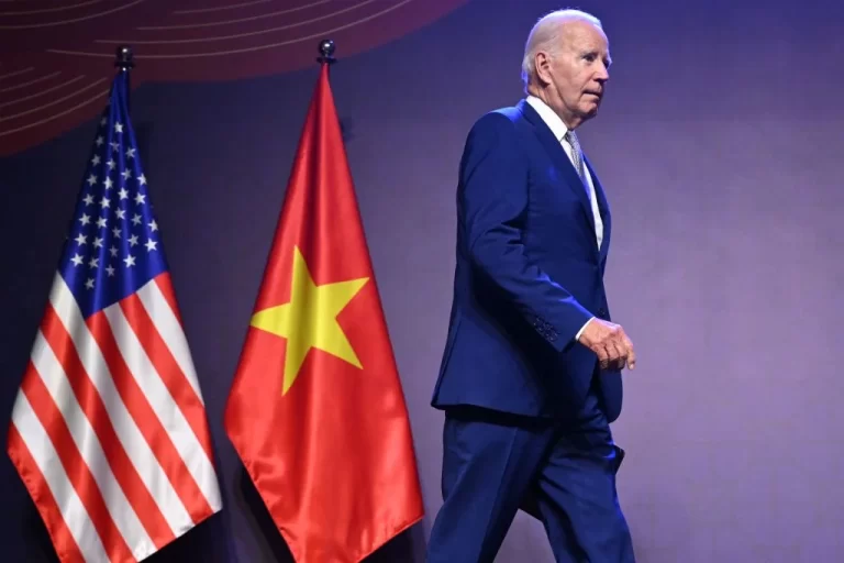 Biden Vietnam US Flag