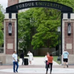 Purdue to offer free semiconductor course